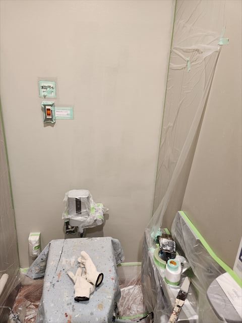 壁塗装１回目