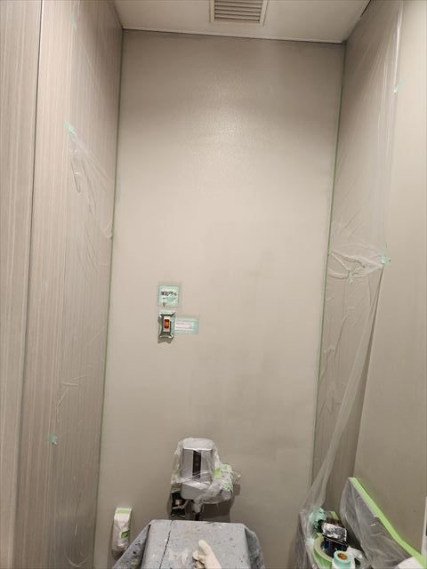トイレ壁塗装仕立て