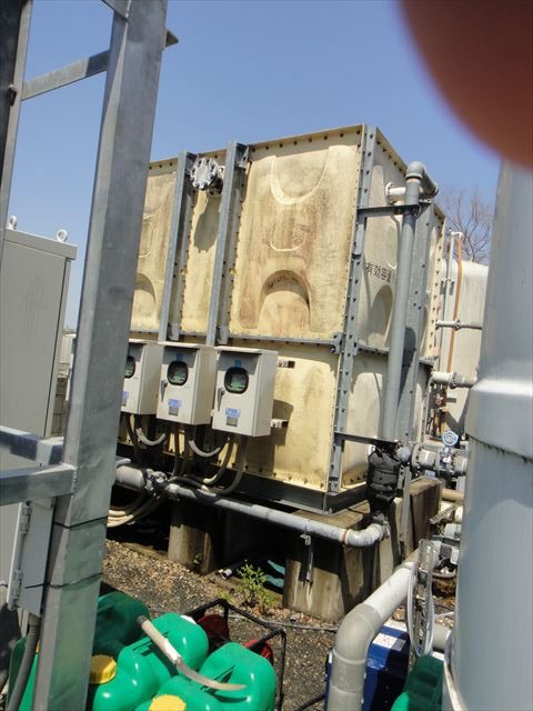 塗装前の受水槽面