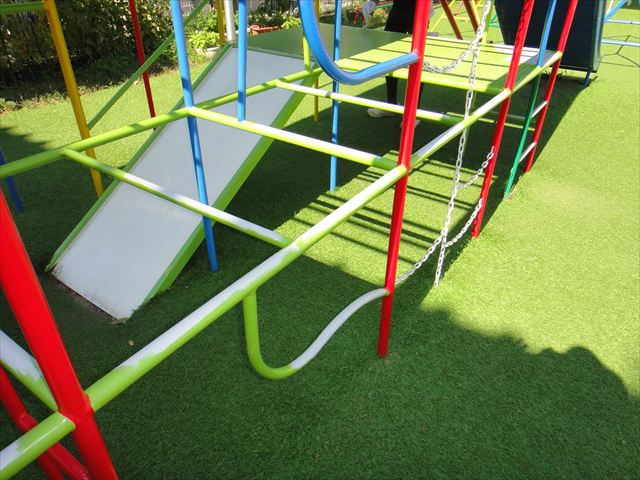 剝がれた所に錆止め塗装