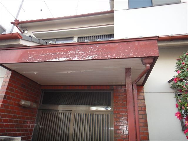 玄関部の庇周り