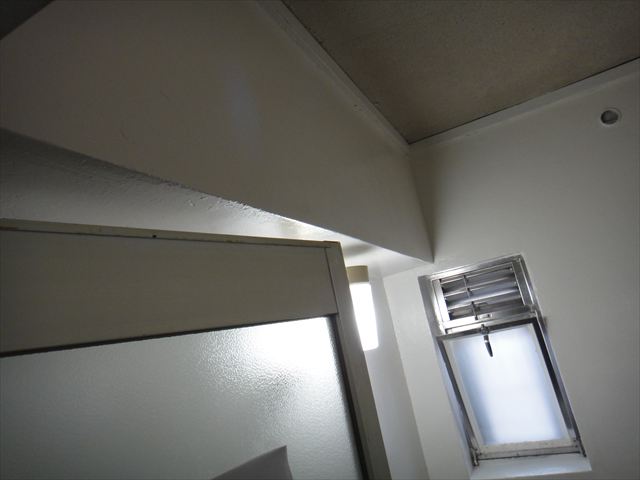 梁部分の補修と塗装仕上げ