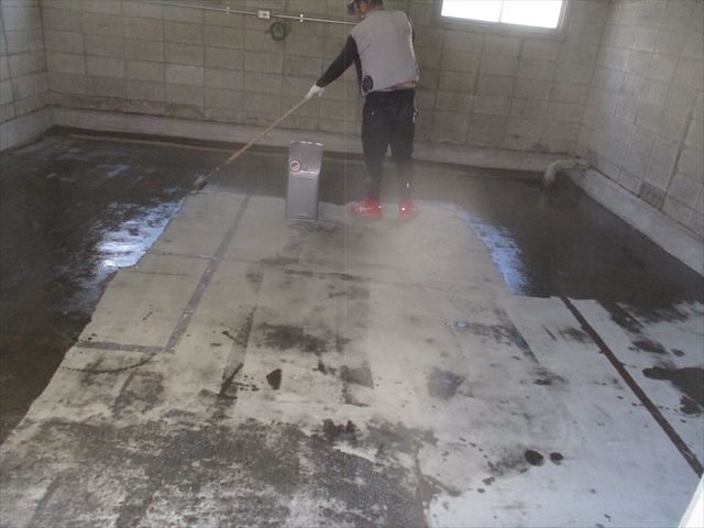 倉庫内床の下地処理