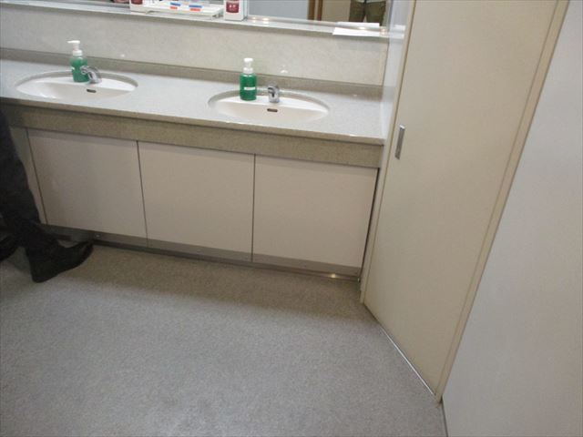事務所ビル内の手洗い場