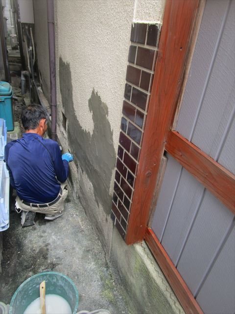 外壁のセメント補修