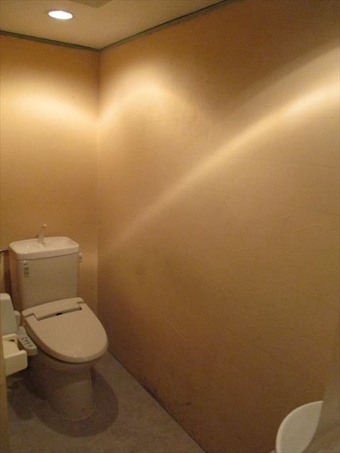 トイレの壁