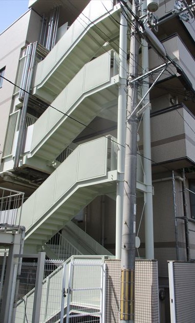 塗装後の外部階段