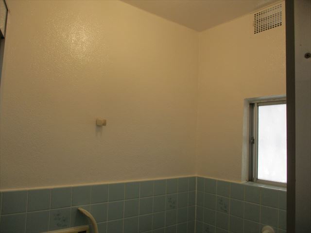 浴室天井・壁上塗り塗装