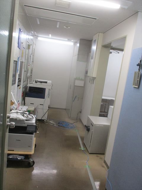 モニター部屋塗装後